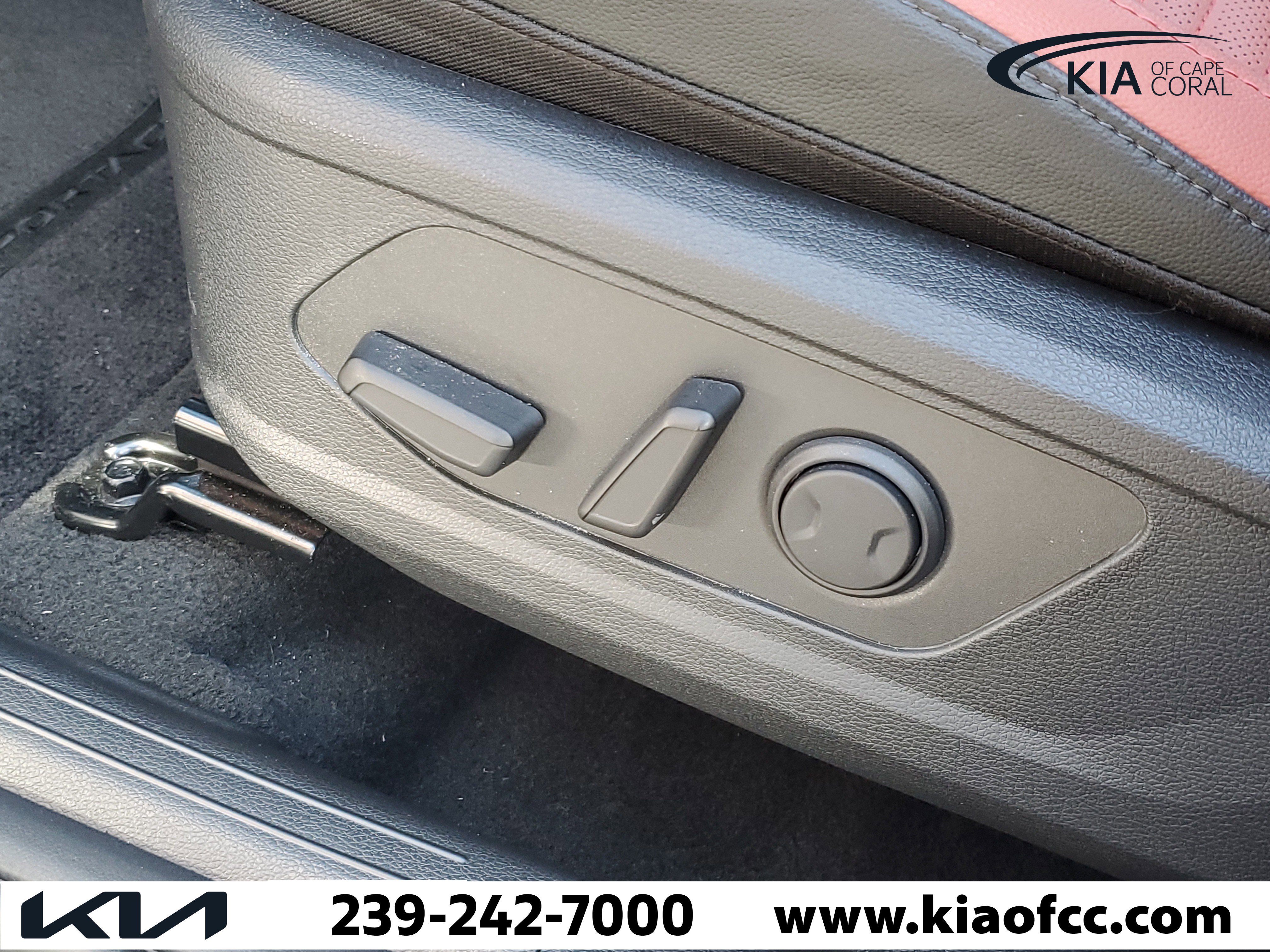 Certified 2026 Kia Sportage SX FWD image 18