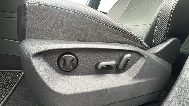 Used 2023 Volkswagen Atlas Cross Sport SE image 24