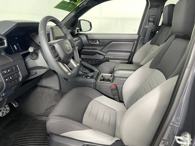 Used 2025 Toyota Tacoma TRD Sport AWD/4WD image 2