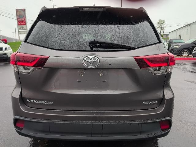 Used 2019 Toyota Highlander SE AWD/4WD image 7