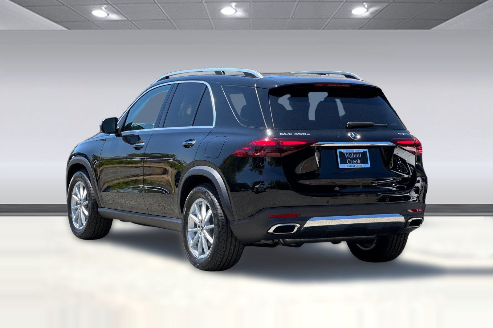 New 2026 Mercedes-Benz GLE 450e 4MATIC image 3
