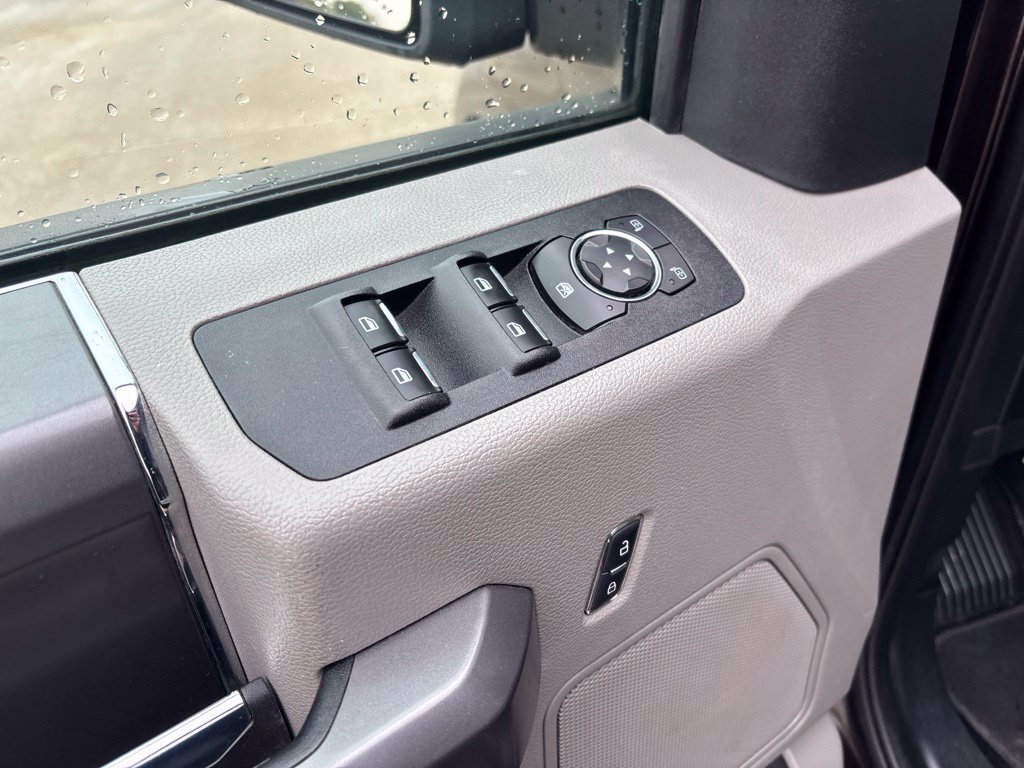 Used 2019 Ford F150 XLT w/ Equipment Group 302A Luxury AWD/4WD image 17