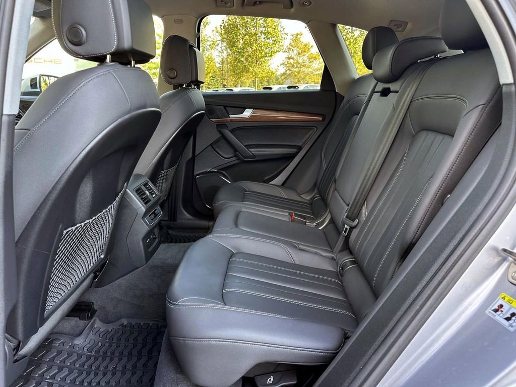 Used 2022 Audi Q5 2.0T Premium Plus w/ Premium Plus Package image 29