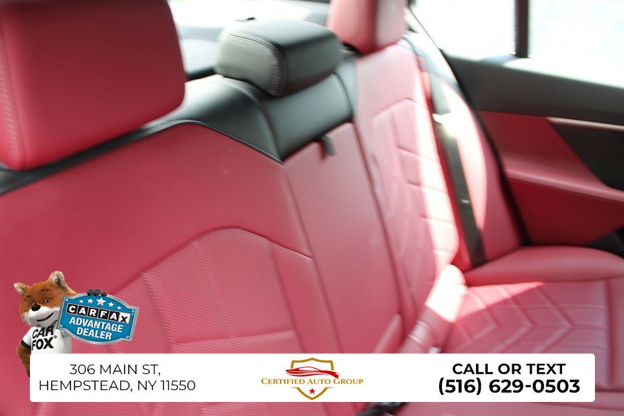 Used 2024 BMW 540i xDrive AWD/4WD image 29