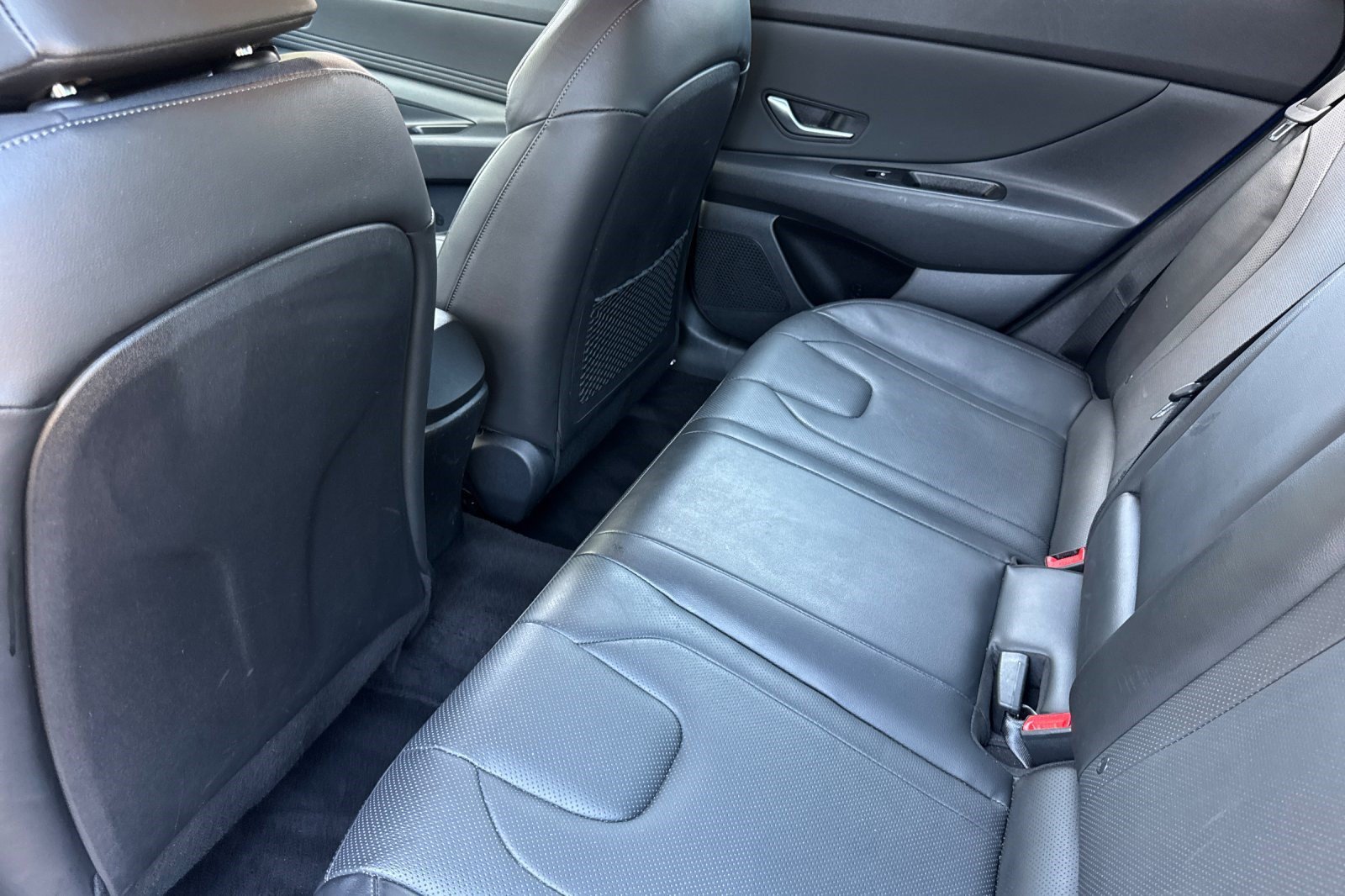 Used 2023 Hyundai Elantra Limited FWD image 27