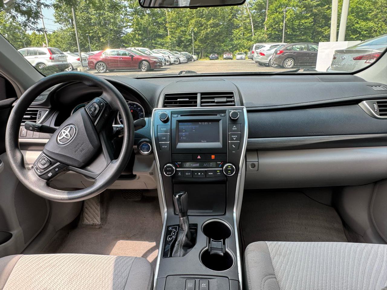 Used 2017 Toyota Camry LE FWD image 13