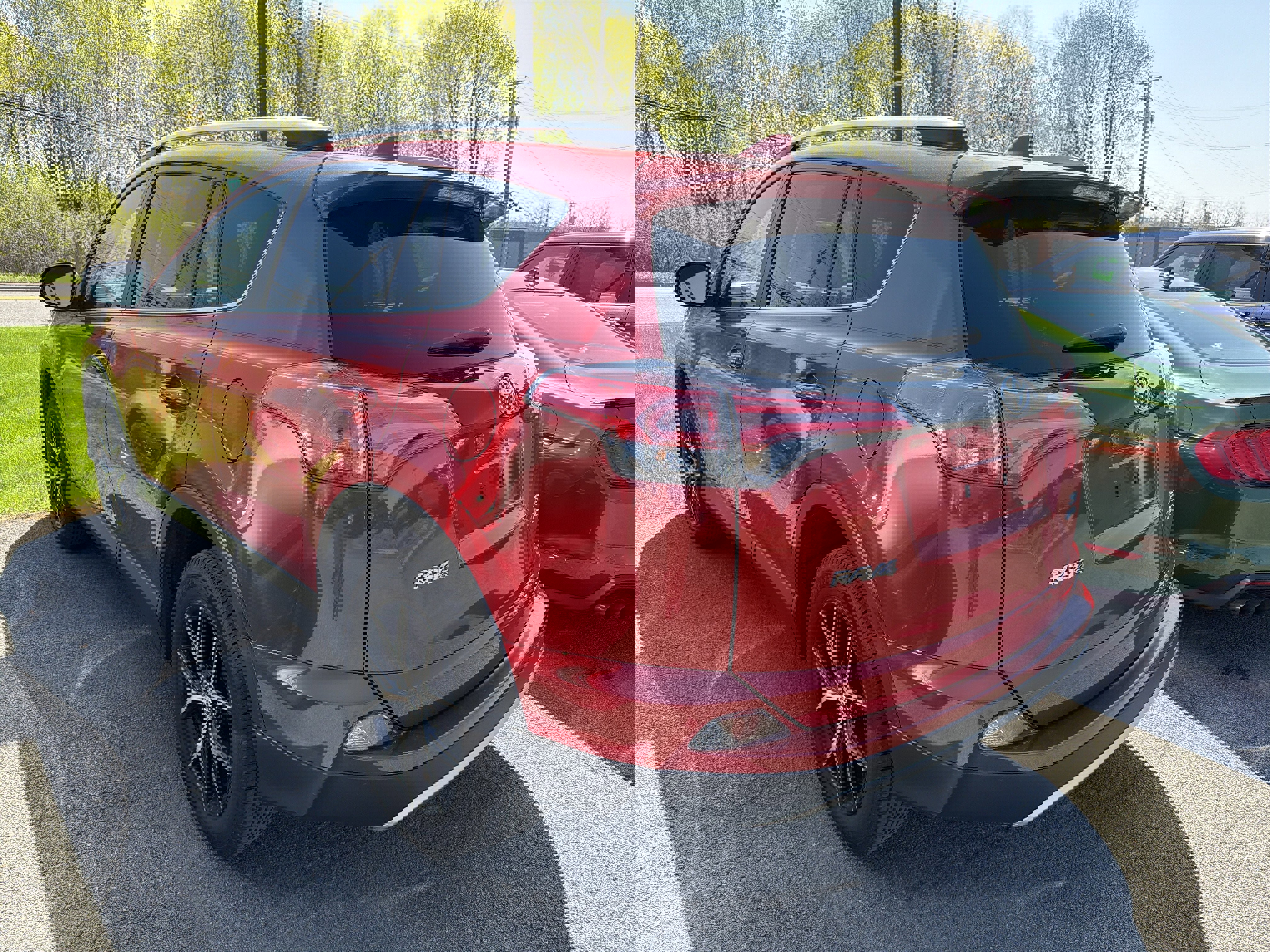 Used 2017 Toyota RAV4 SE AWD/4WD image 4