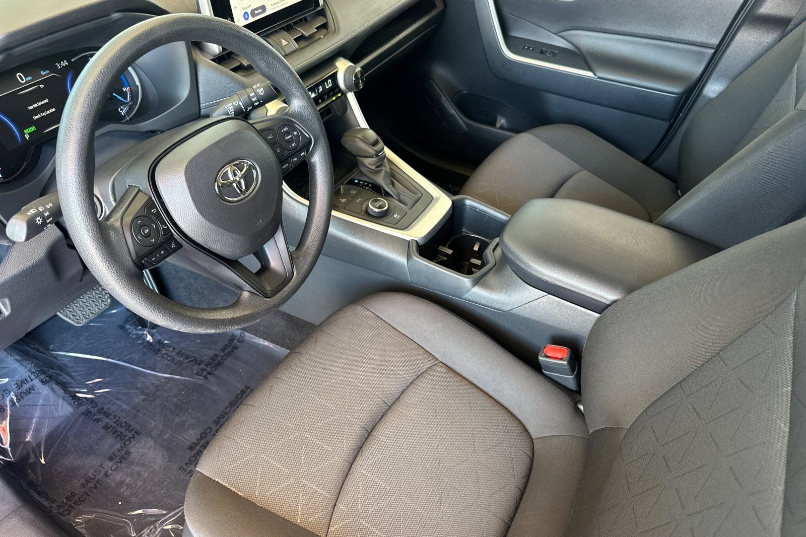 Used 2025 Toyota RAV4 XLE AWD/4WD image 11