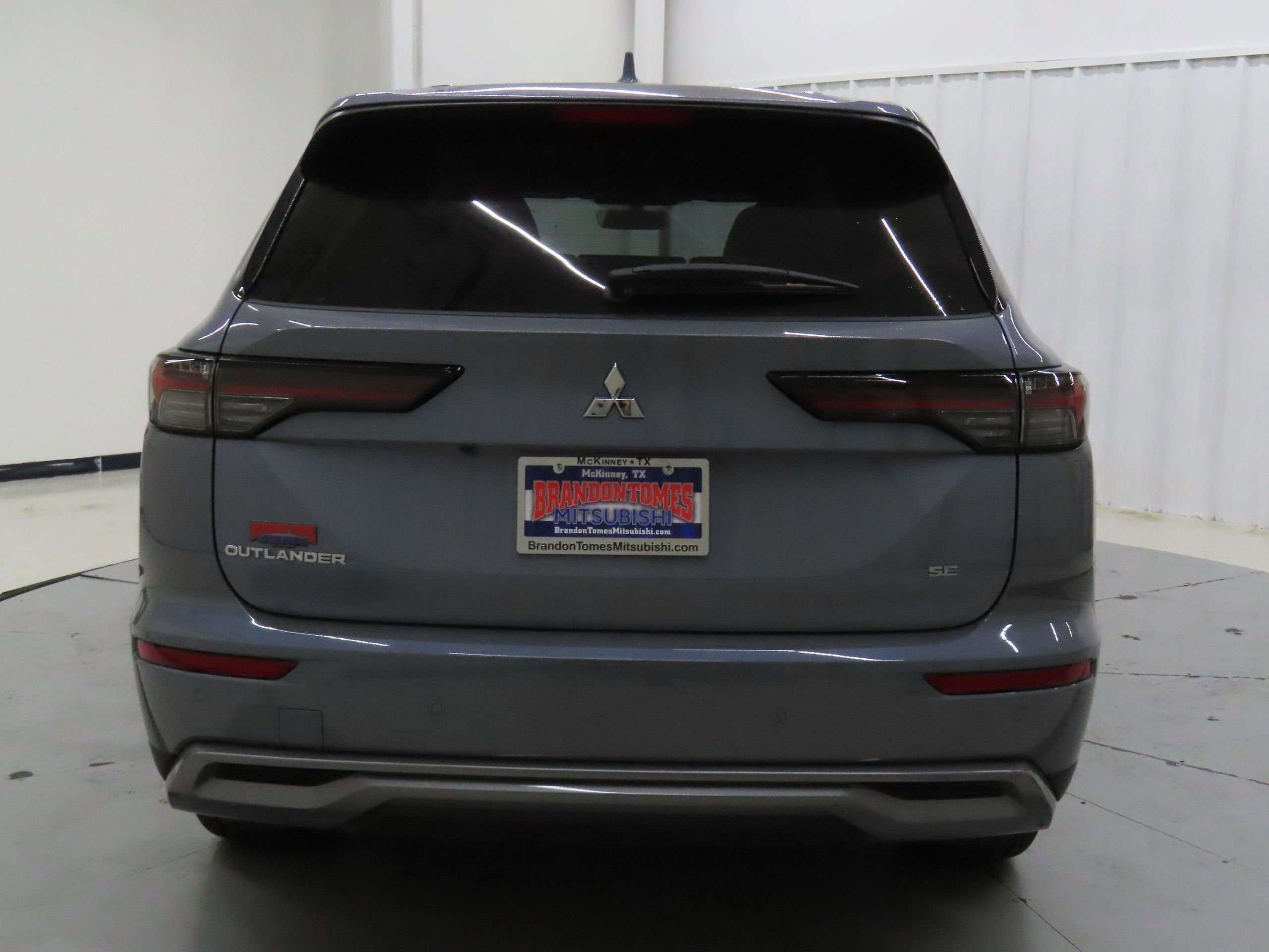 New 2025 Mitsubishi Outlander SE image 4