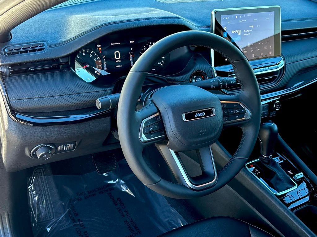 Used 2025 Jeep Compass Latitude w/ Convenience Group image 10