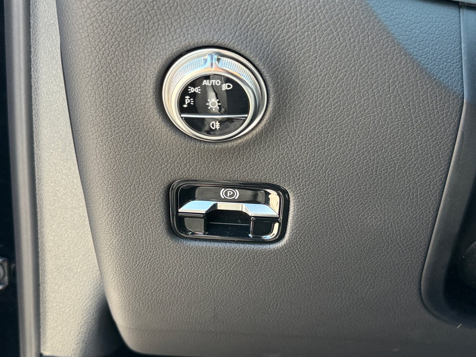 Certified 2026 Mercedes-Benz GLC 300 4MATIC image 15