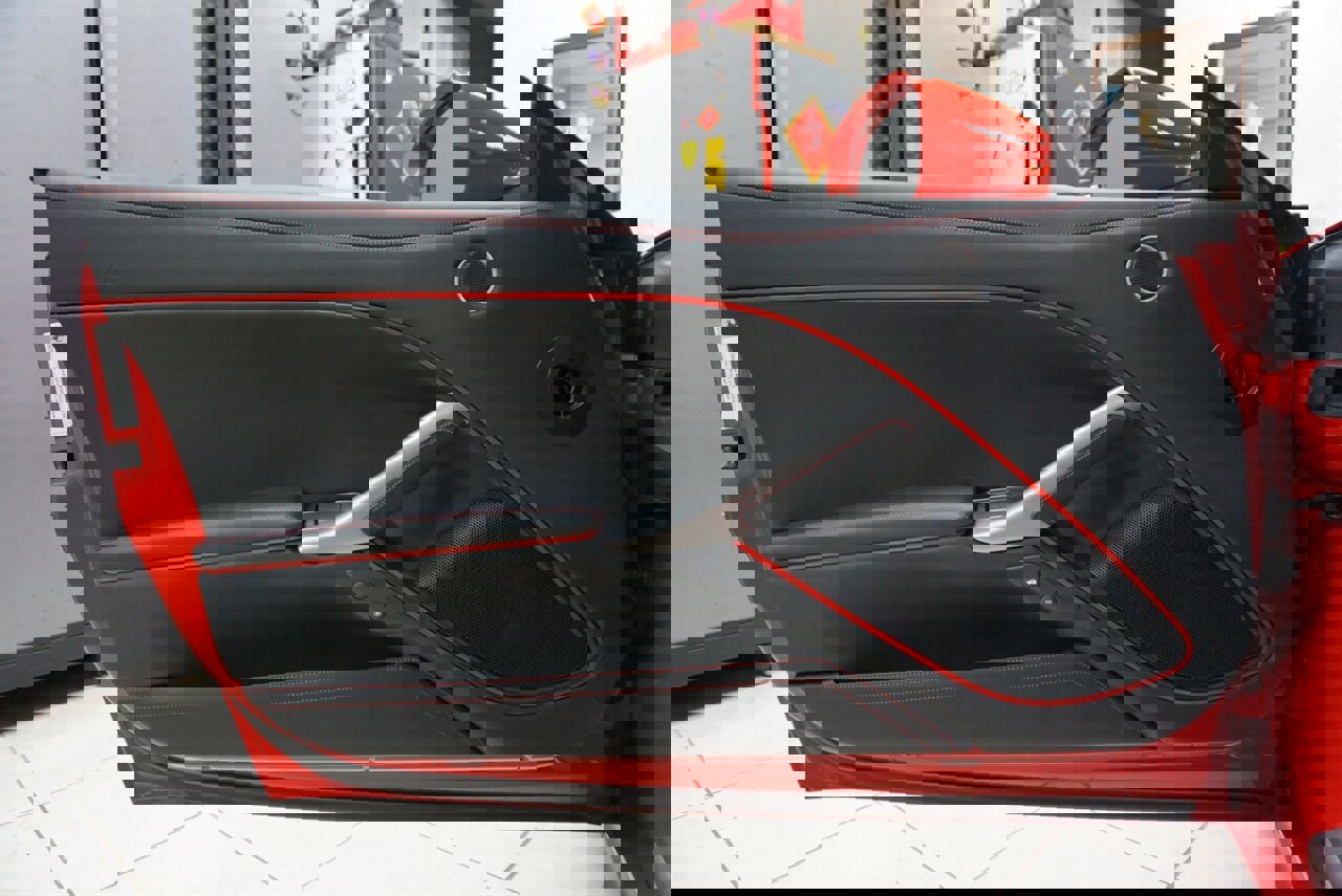 Used 2016 Ferrari F12 Berlinetta image 10