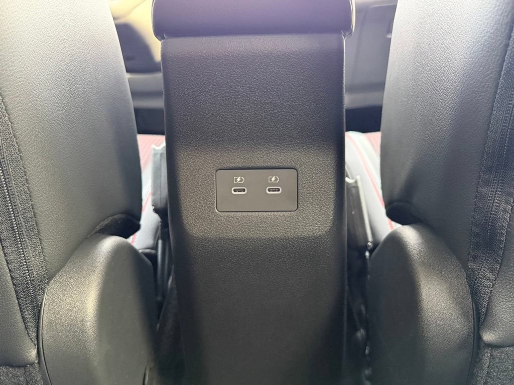 New 2026 Nissan Kicks SR w/ Interior Electronics Package FWD image 16