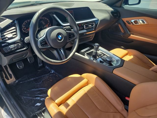 Used 2025 BMW Z4 M40i w/ Edition RWD image 19