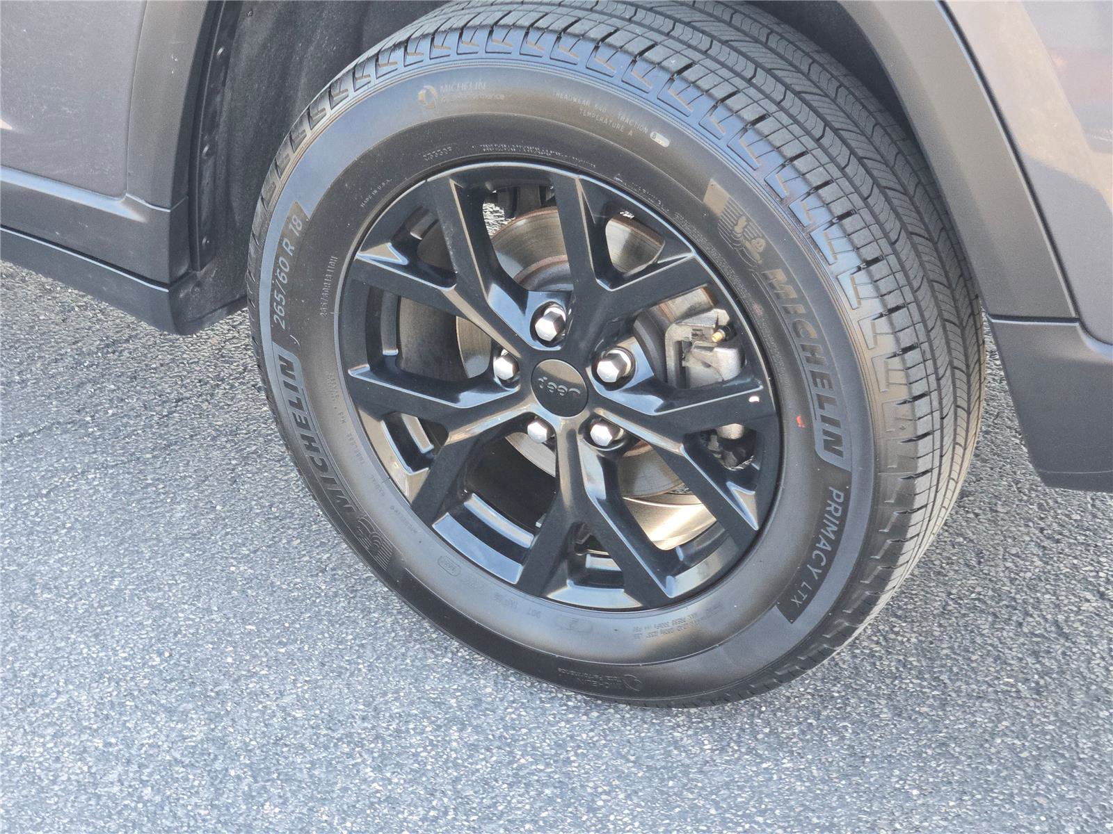 Certified 2024 Jeep Grand Cherokee Altitude image 19