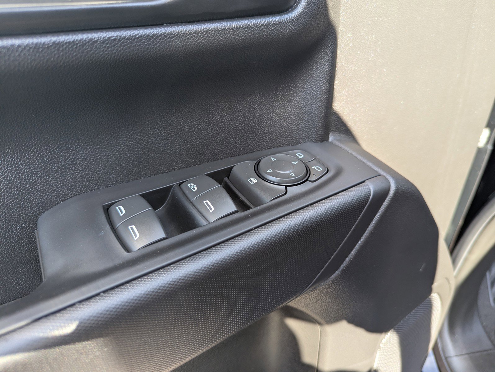 Certified 2025 Chevrolet Silverado 1500 Custom Trail Boss image 27