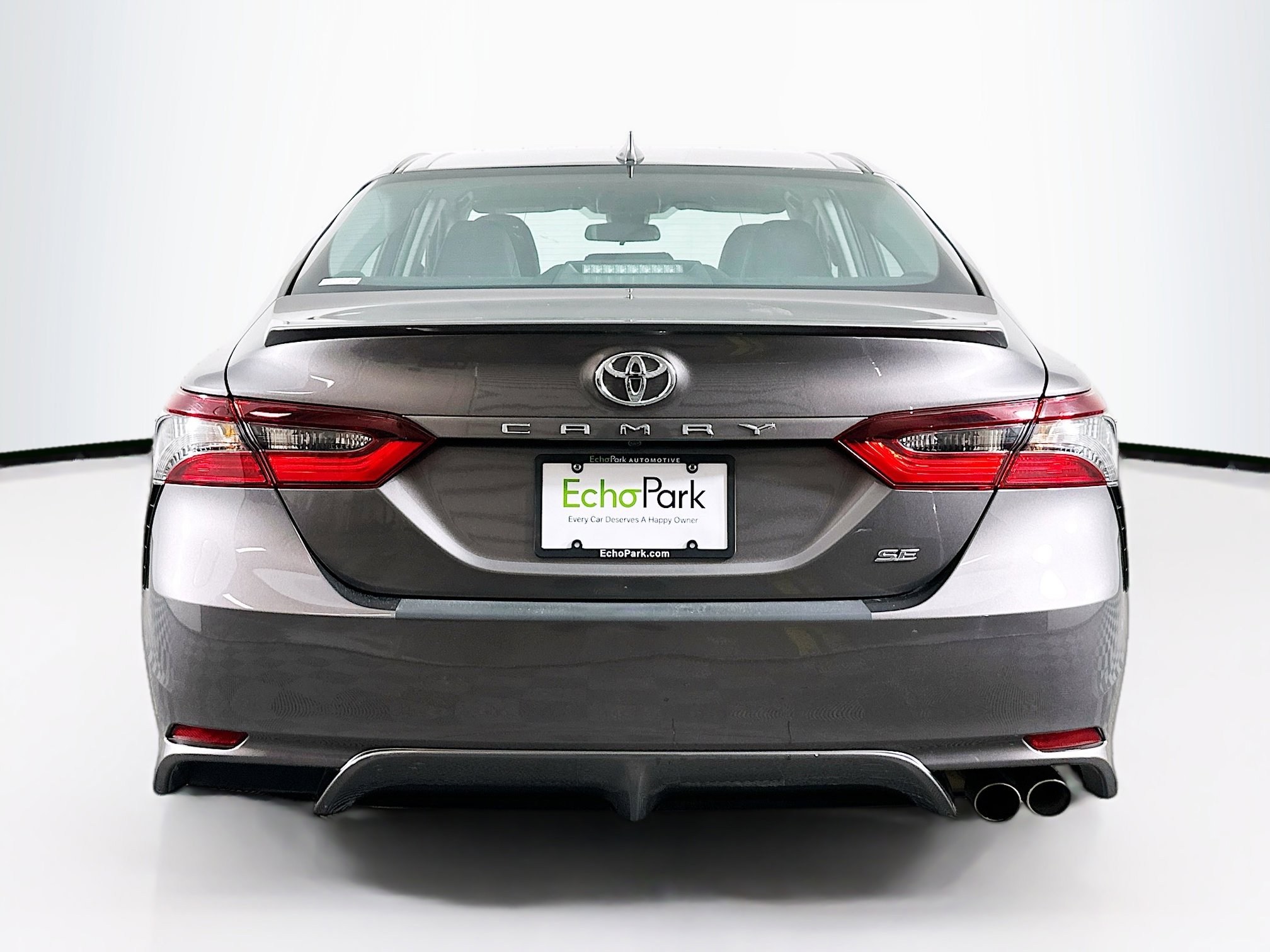 Used 2023 Toyota Camry SE FWD image 7