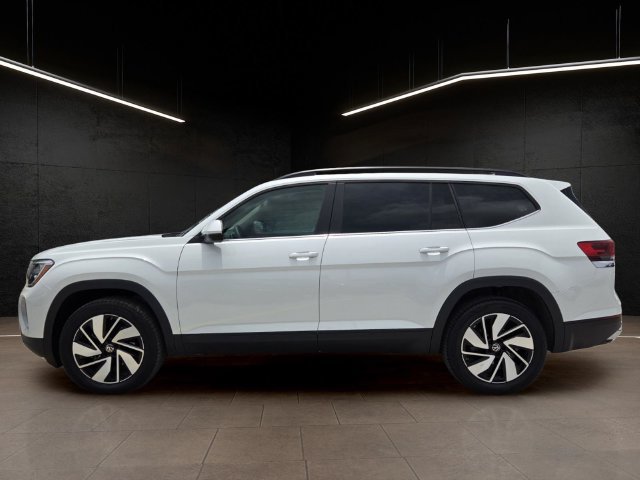 Used 2026 Volkswagen Atlas SE FWD image 4