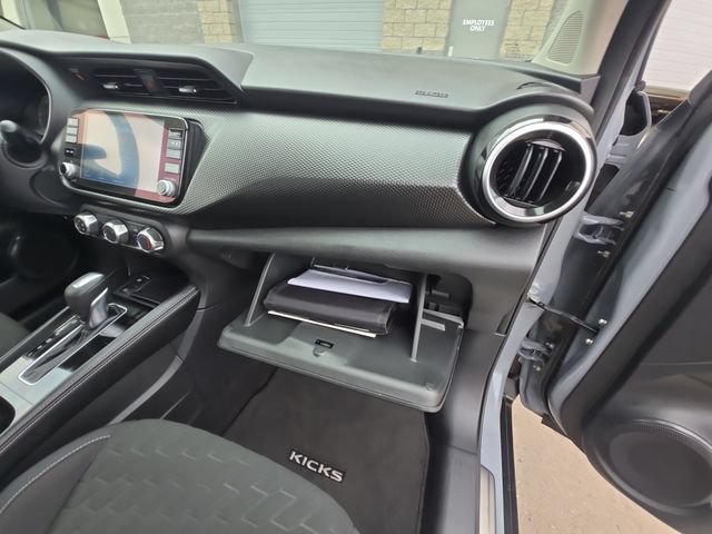 Used 2023 Nissan Kicks SV w/ Exterior Package FWD image 30
