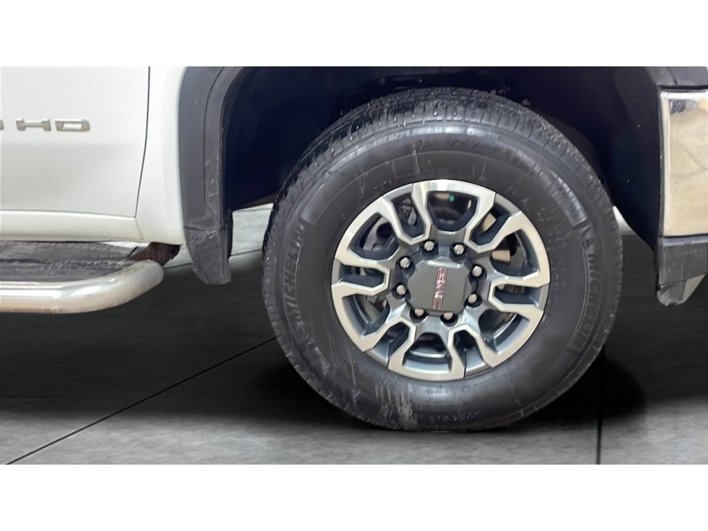 Used 2022 GMC Sierra 3500 SLE w/ SLE Convenience Package AWD/4WD image 19