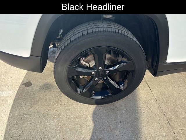 Used 2023 Jeep Grand Cherokee Altitude image 10