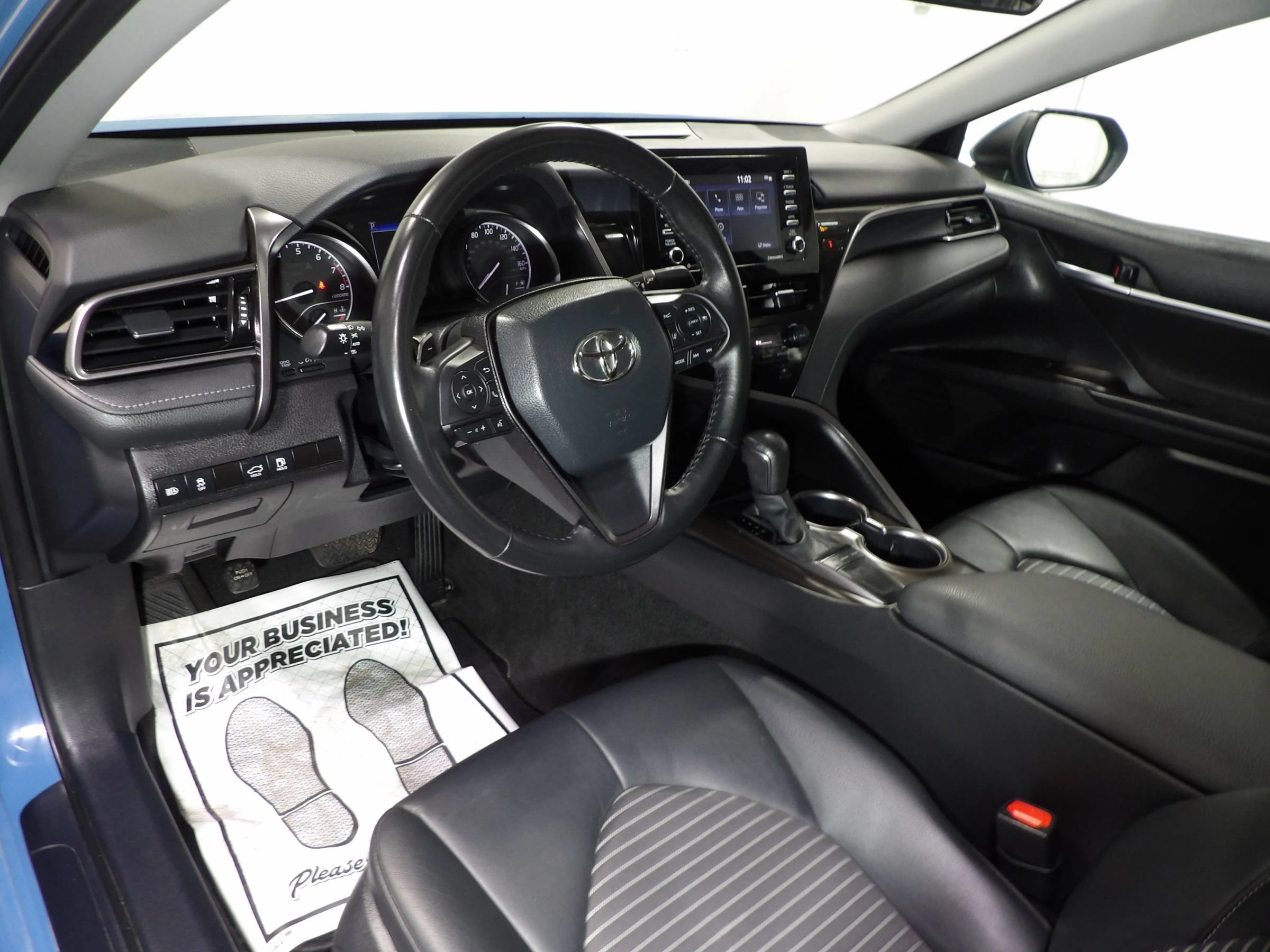 Used 2023 Toyota Camry SE FWD image 12