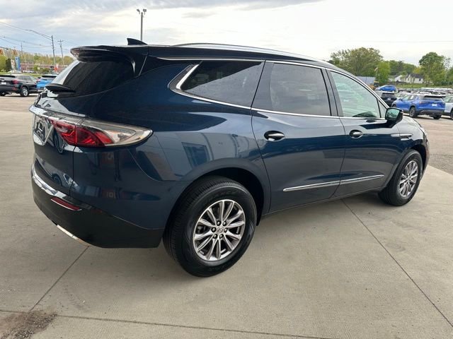 Used 2023 Buick Enclave Essence AWD/4WD image 6
