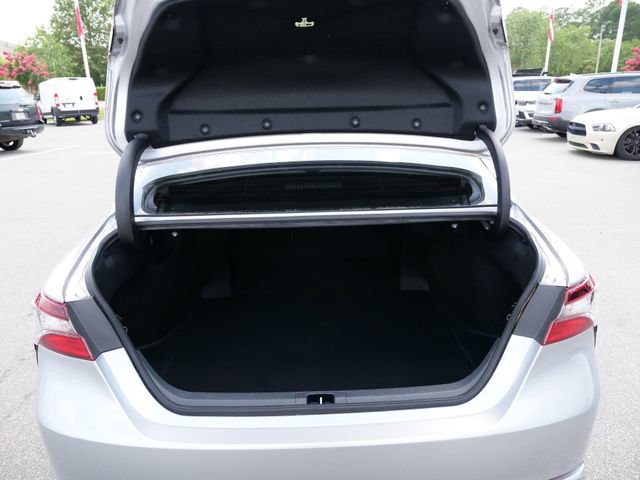 Used 2024 Toyota Camry SE w/ Convenience Package FWD image 12
