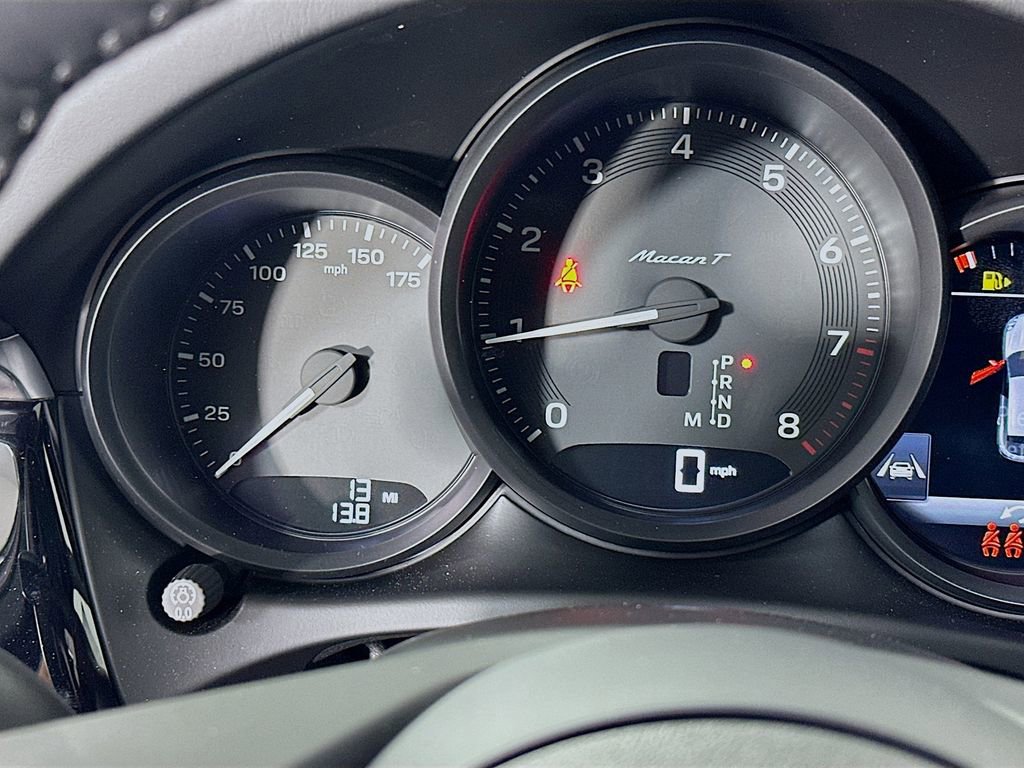 New 2025 Porsche Macan Turbo image 13