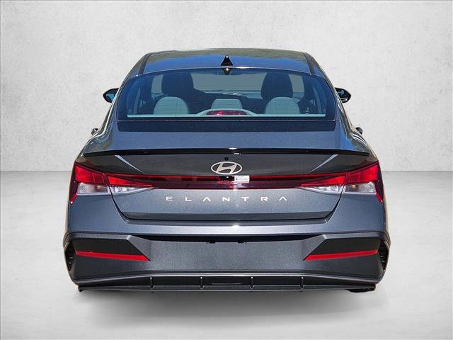 Used 2025 Hyundai Elantra Sport image 6