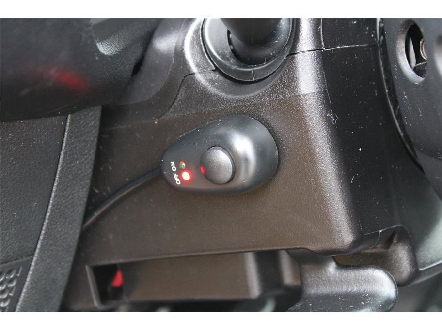 Used 2015 Jeep Wrangler Unlimited Sahara w/ Connectivity Group image 13