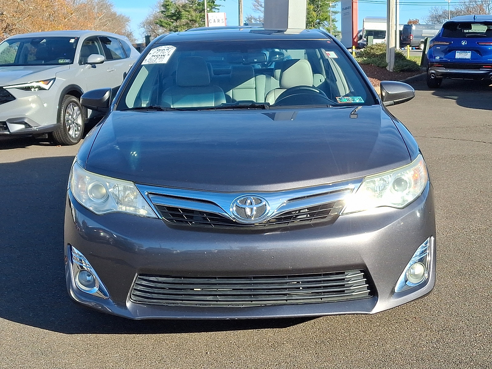 Used 2014 Toyota Camry XLE image 2