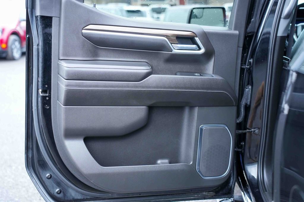 Used 2022 Chevrolet Silverado 1500 LT Trail Boss w/ Convenience Package II image 17