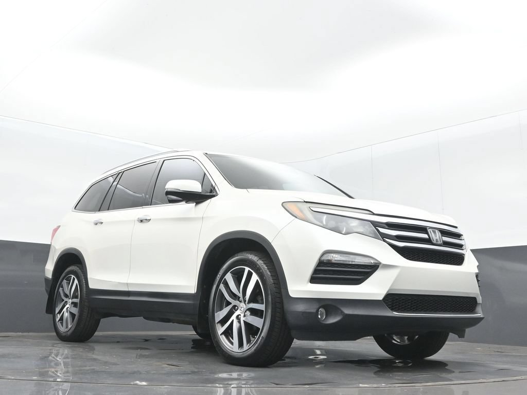 Used 2017 Honda Pilot Touring image 10