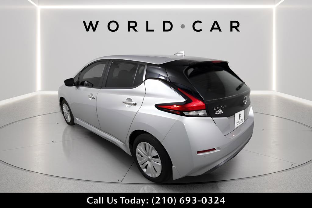 Used 2025 Nissan Leaf S image 5