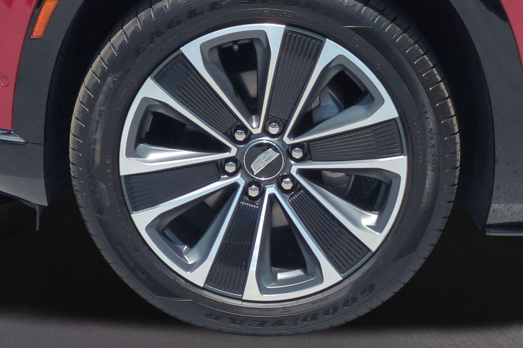 Certified 2026 Cadillac Vistiq Premium Luxury AWD/4WD image 19
