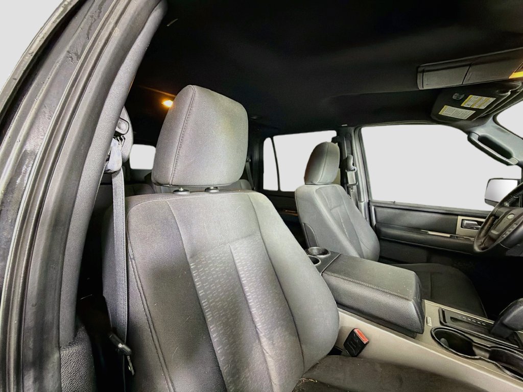 Used 2017 Ford Expedition XLT RWD image 28