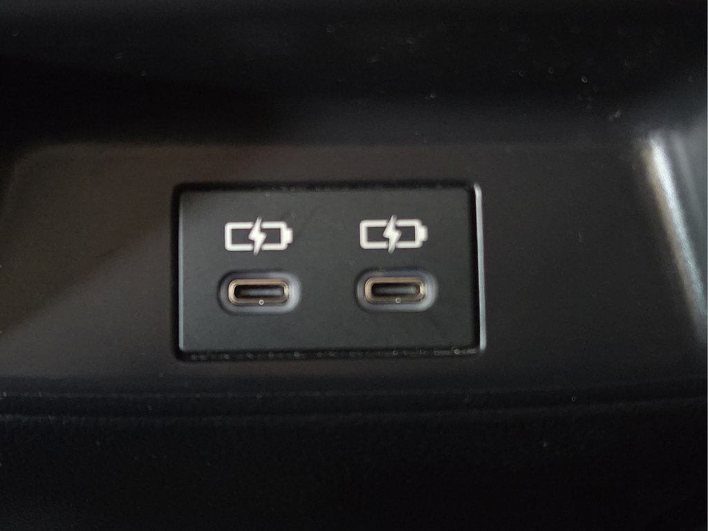 Certified 2025 Toyota Corolla LE FWD image 15