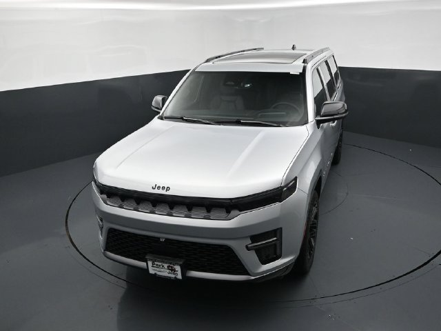 New 2026 Jeep Grand Wagoneer L Limited AWD/4WD image 13