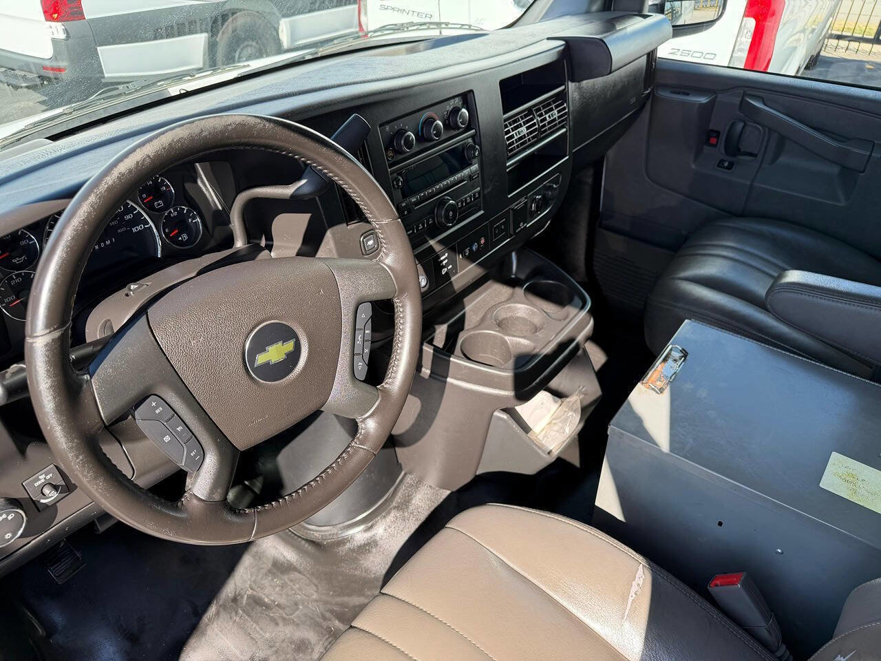 Used 2020 Chevrolet Express 3500 Extended w/ Driver Convenience Package RWD image 17