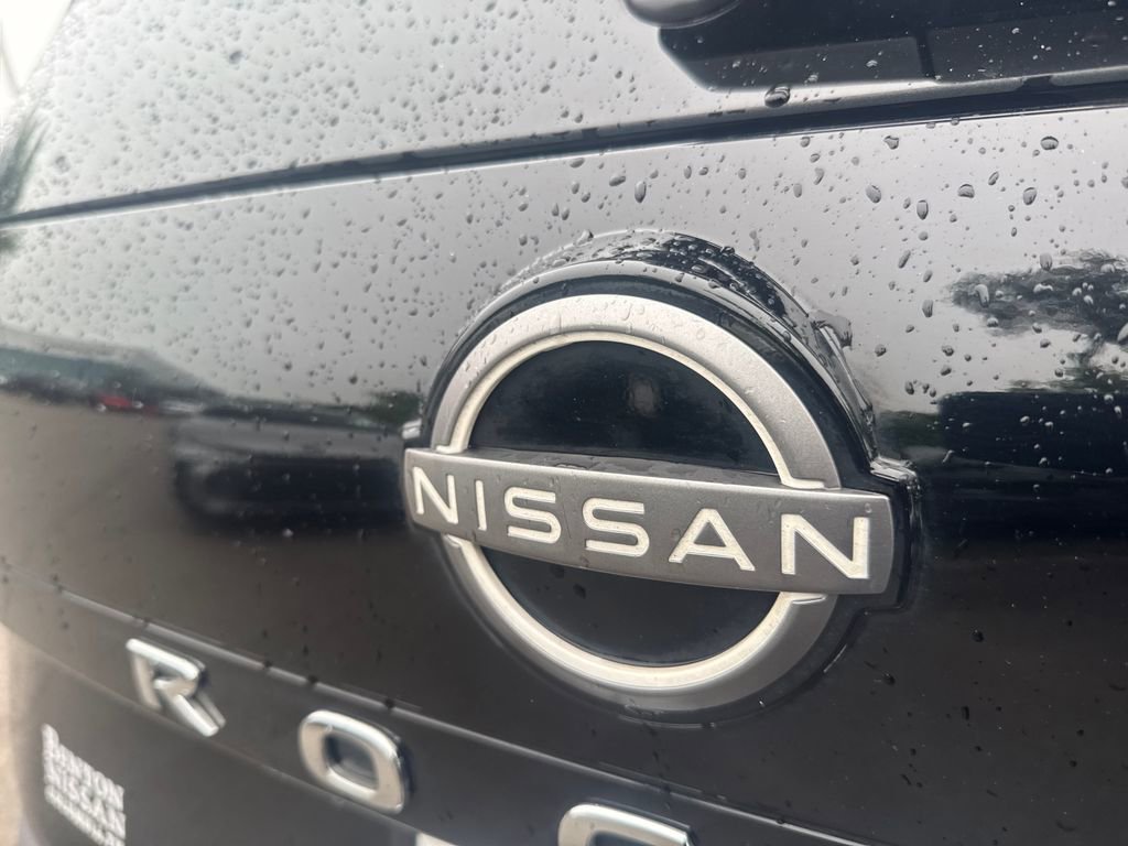 Used 2023 Nissan Rogue Platinum FWD image 40