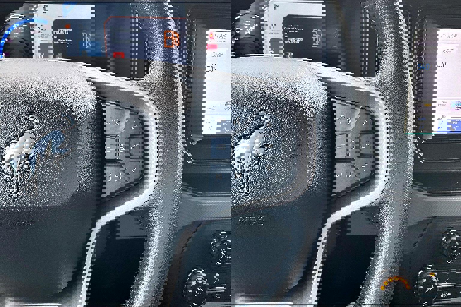 Certified 2022 Ford Bronco Black Diamond image 13