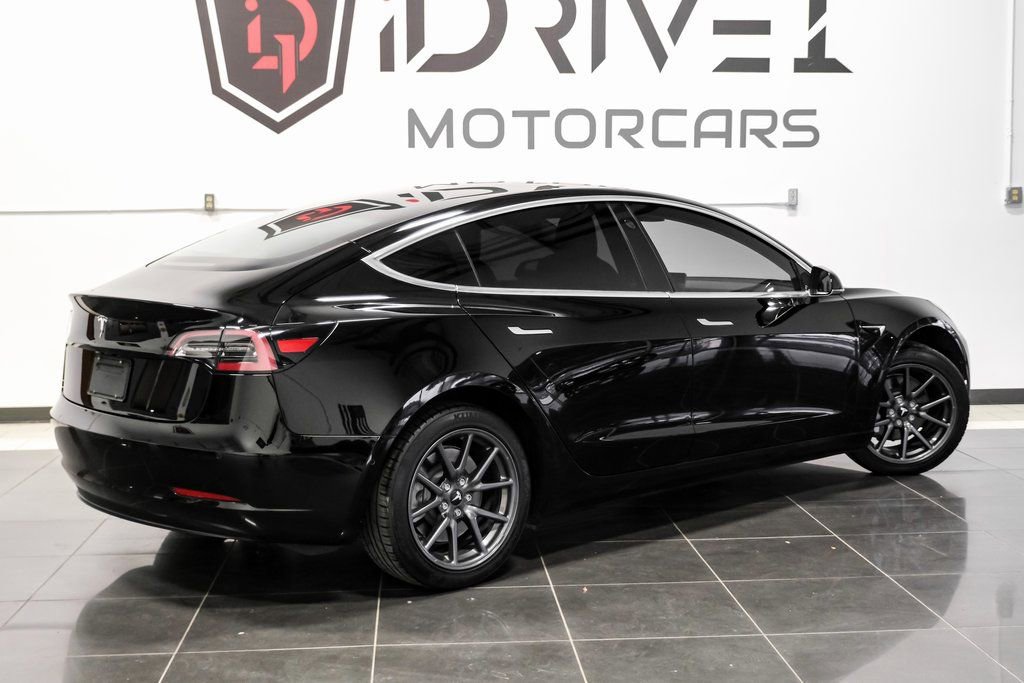 Used 2019 Tesla Model 3 Standard Range Plus image 10