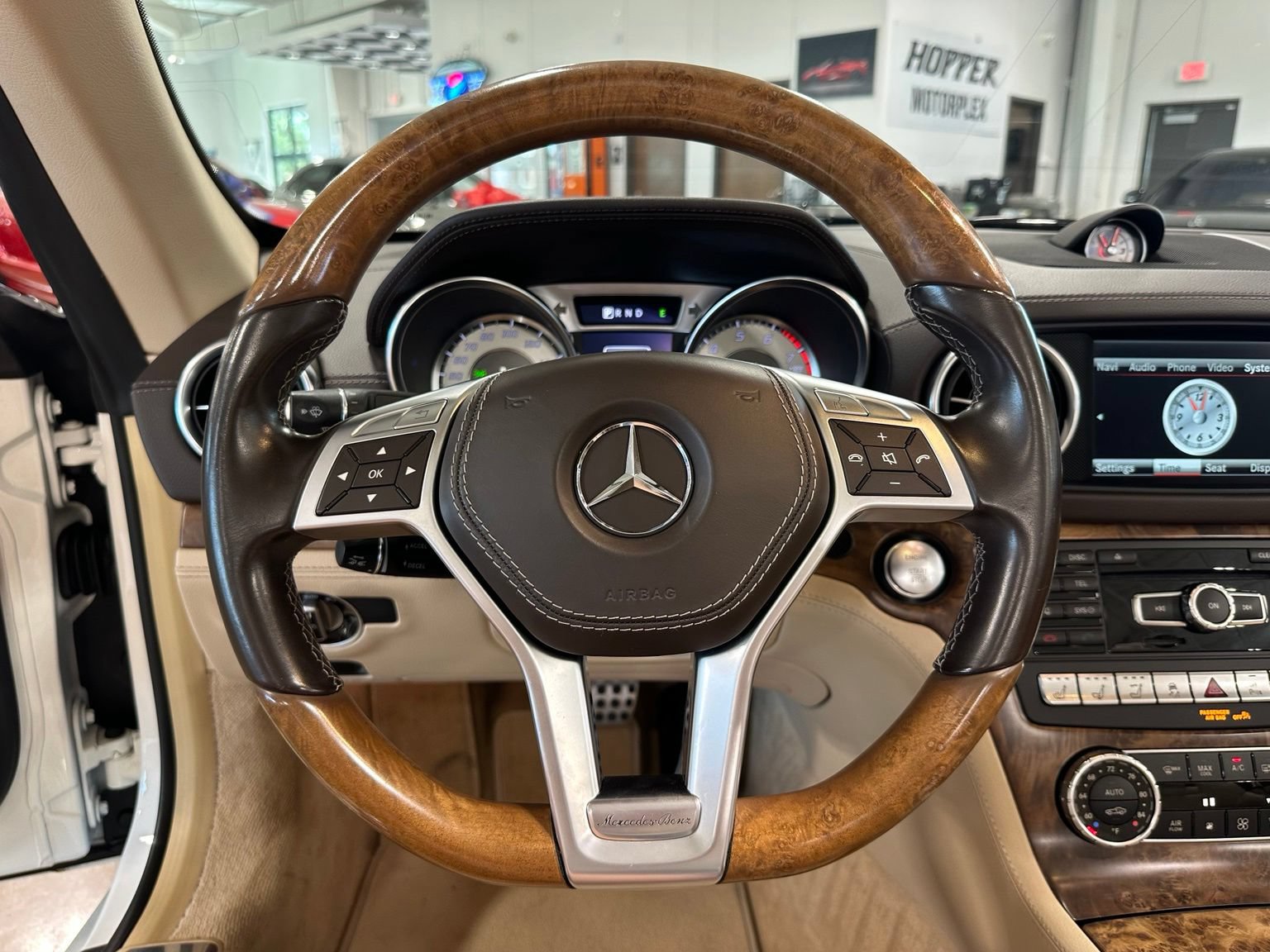 Used 2016 Mercedes-Benz SL 550 image 27