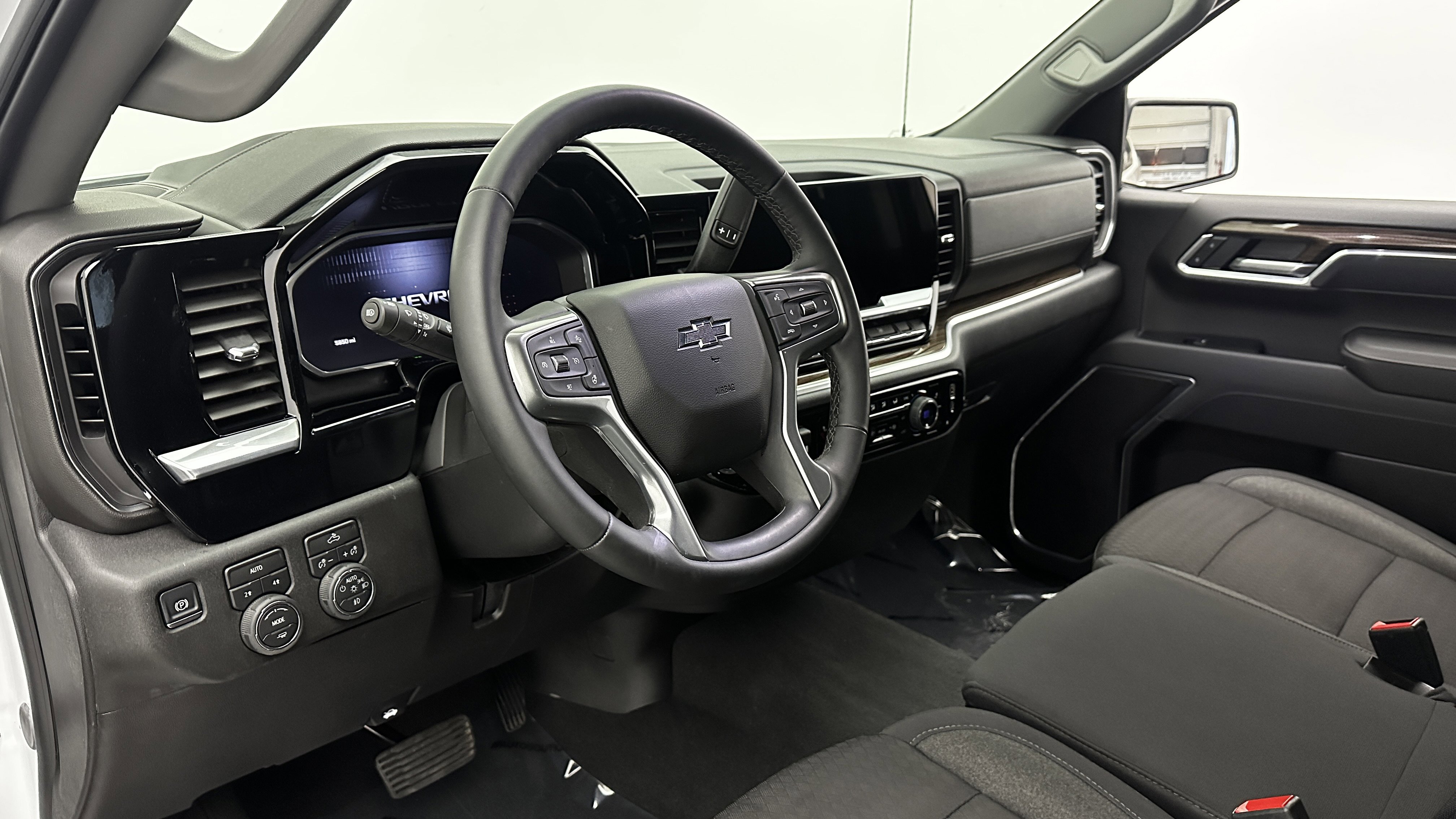 Used 2026 Chevrolet Silverado 1500 RST image 10
