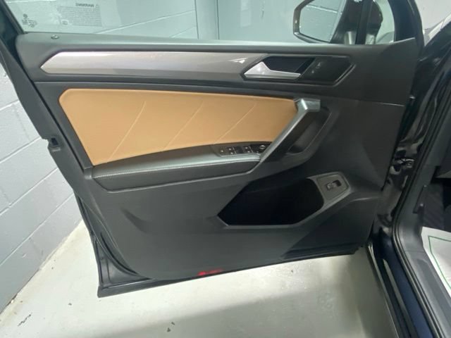 Used 2022 Volkswagen Tiguan SE AWD/4WD image 7
