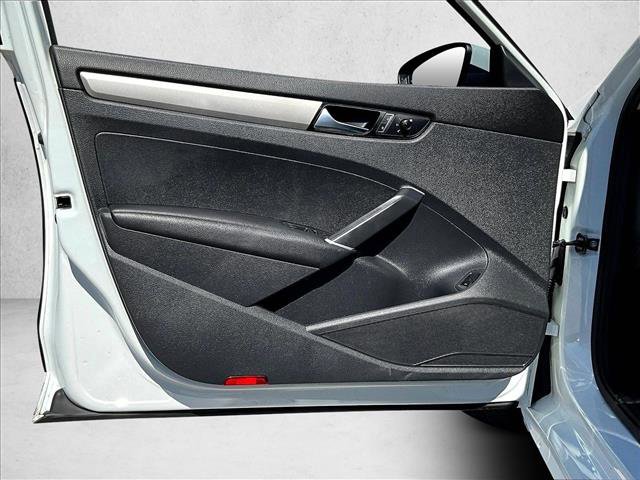 Used 2020 Volkswagen Passat 2.0T S image 18