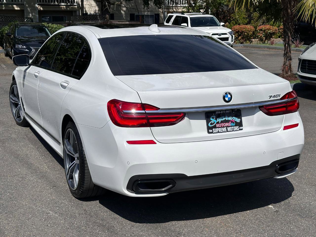Used 2019 BMW 740i w/ Executive Package RWD image 46