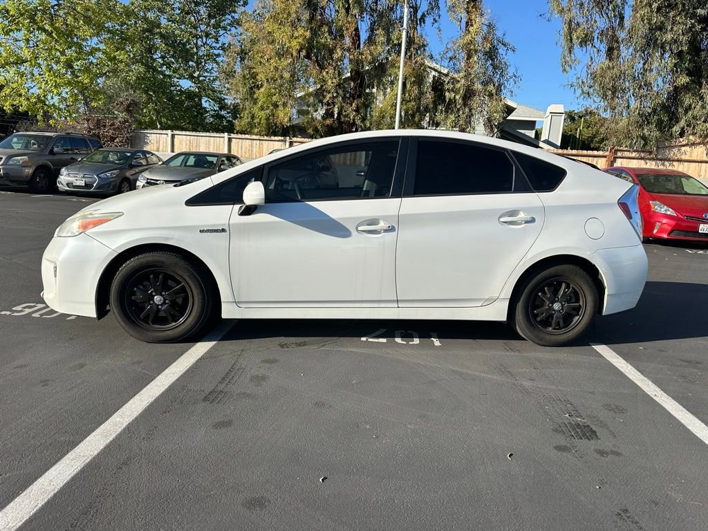 Used 2013 Toyota Prius Three image 2
