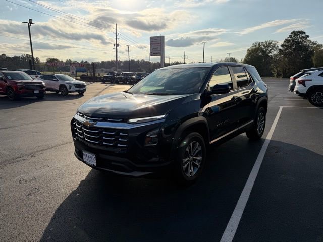 Used 2025 Chevrolet Equinox LT image 3